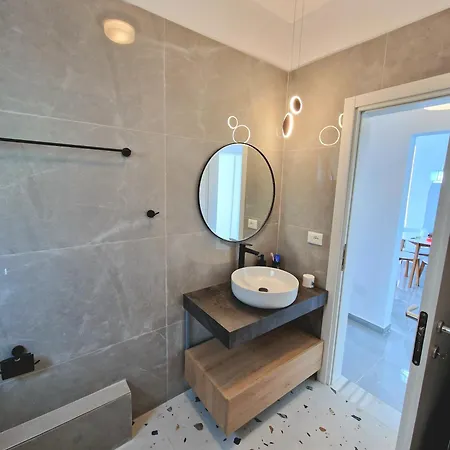 New Beachfront Pirali In Apartment *