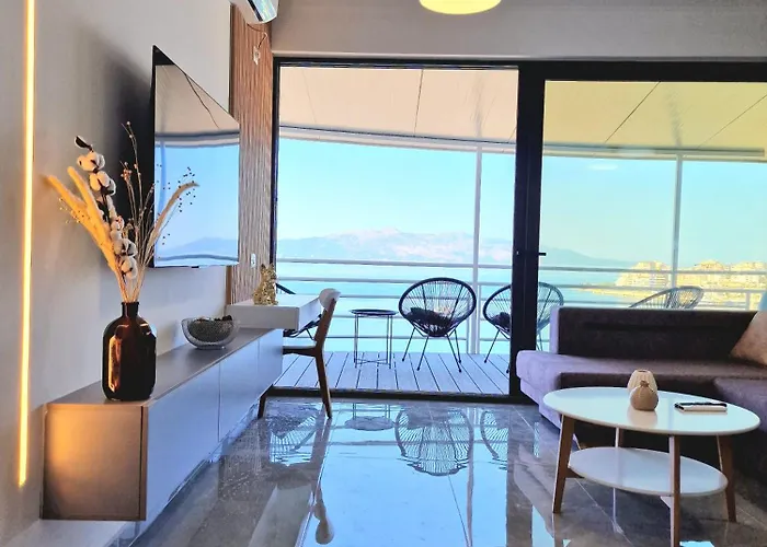 公寓 New Beachfront Pirali In
